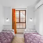 Vakantiepark A Waterfront Townhouse